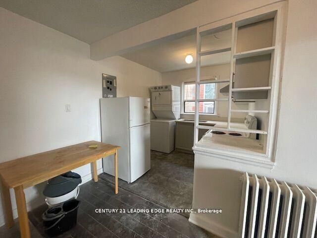 Property Photo:  1516 Eglinton Avenue W Apt 1  ON M6E 2G8 