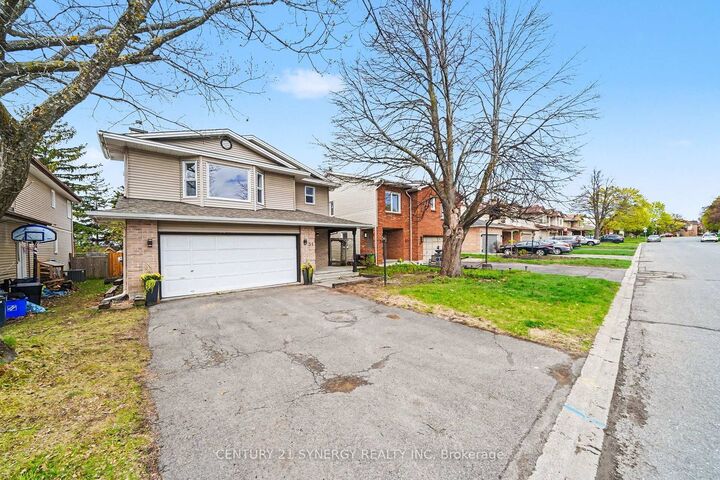Property Photo:  31 Willow Glen Drive  ON K2M 1K8 