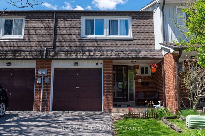 64 Farm Green Way — photo 1