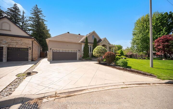Property Photo: 18 Tristan Court ON L6Y 5S2