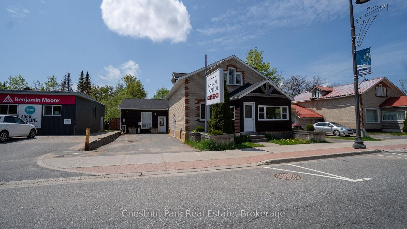 Property Photo: 571 Muskoka Road N ON P1P 1E7