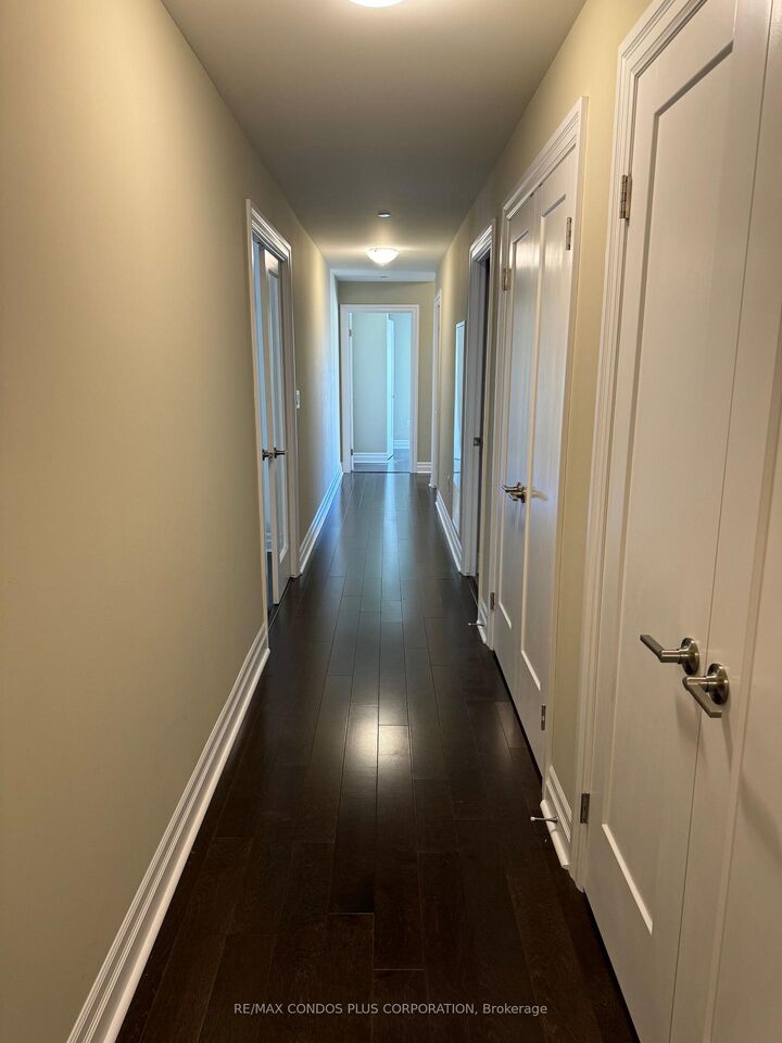 Property Photo: 505 Talbot Street 1104 ON N6A 2S6