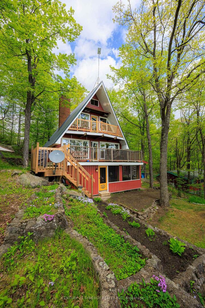 Property Photo: 281 Pine Shores Lane ON K0H 2V0