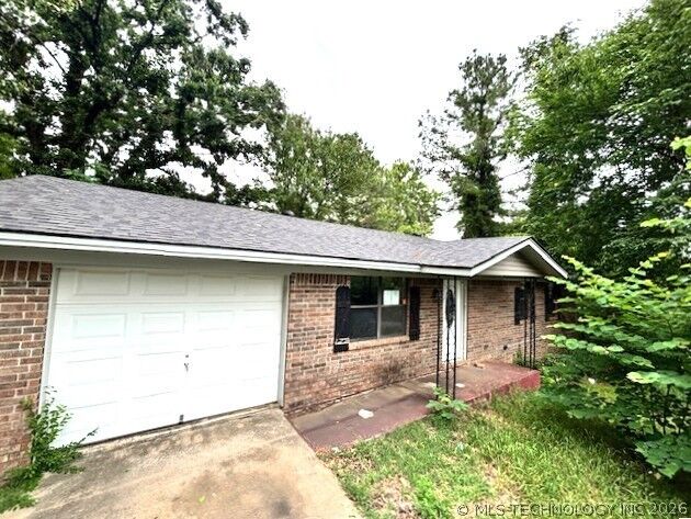 Property Photo:  500 NW 2nd Street  OK 74578 