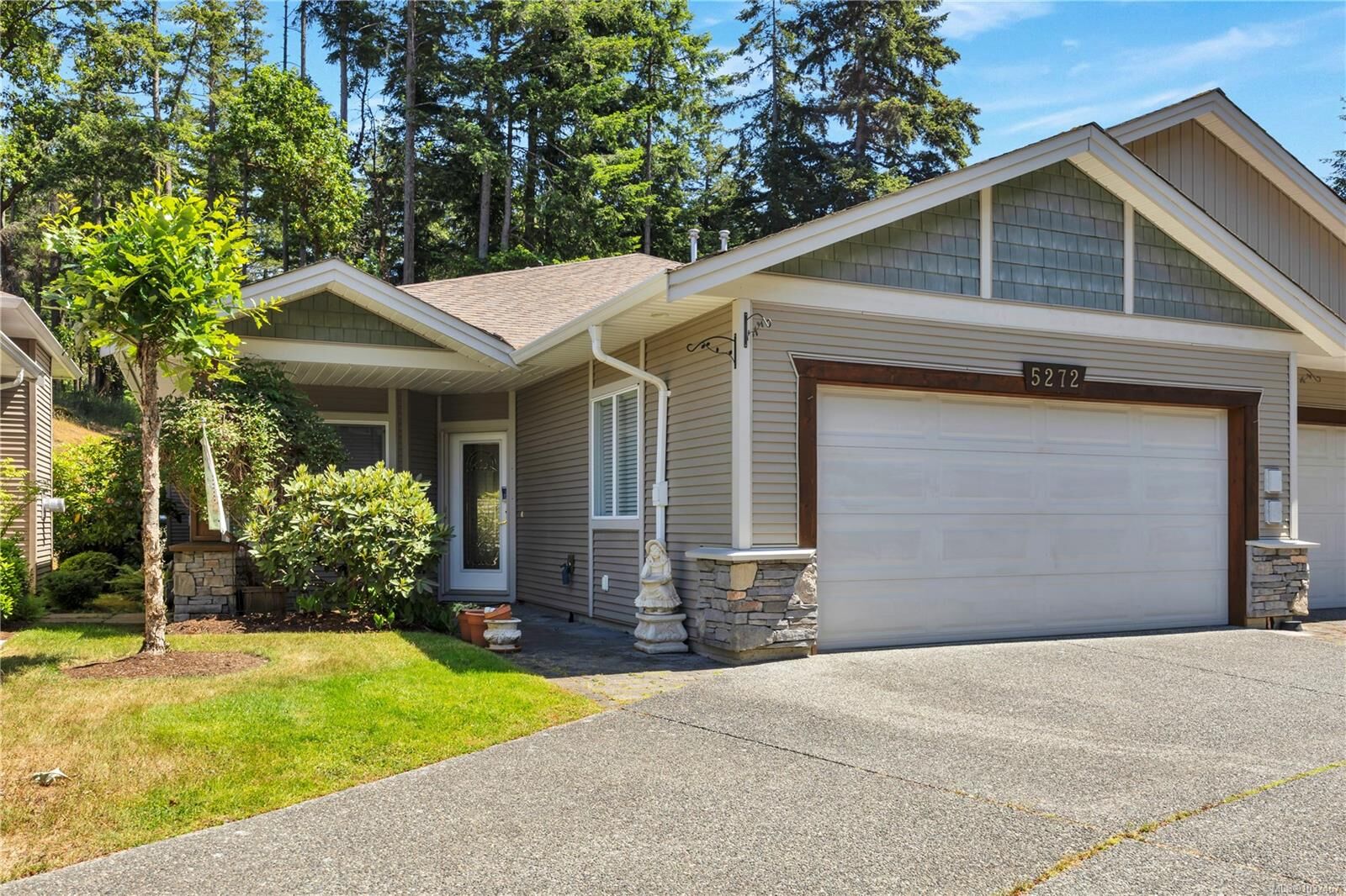 Property Photo: 5272 Nelsonwoods Pl BC V9T 6R4