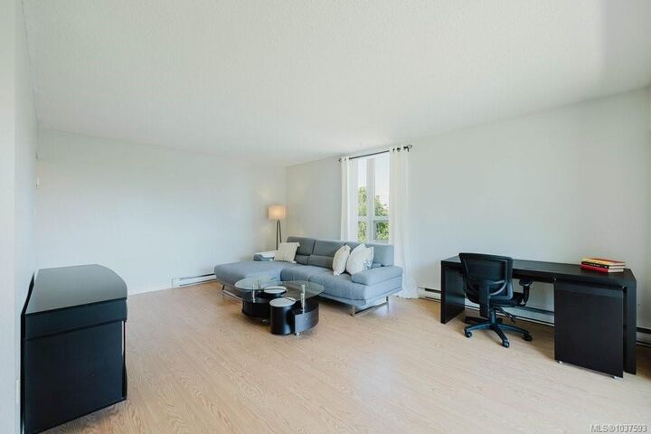 Property Photo:  1545 Pandora Ave 306  BC V8R 6R1 
