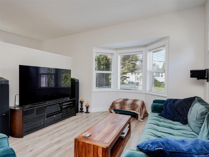 Property Photo:  2251 Eastdowne Rd  BC V8R 5P5 