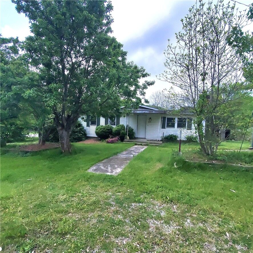 Property Photo:  203 Rock Ave  PA 15010 