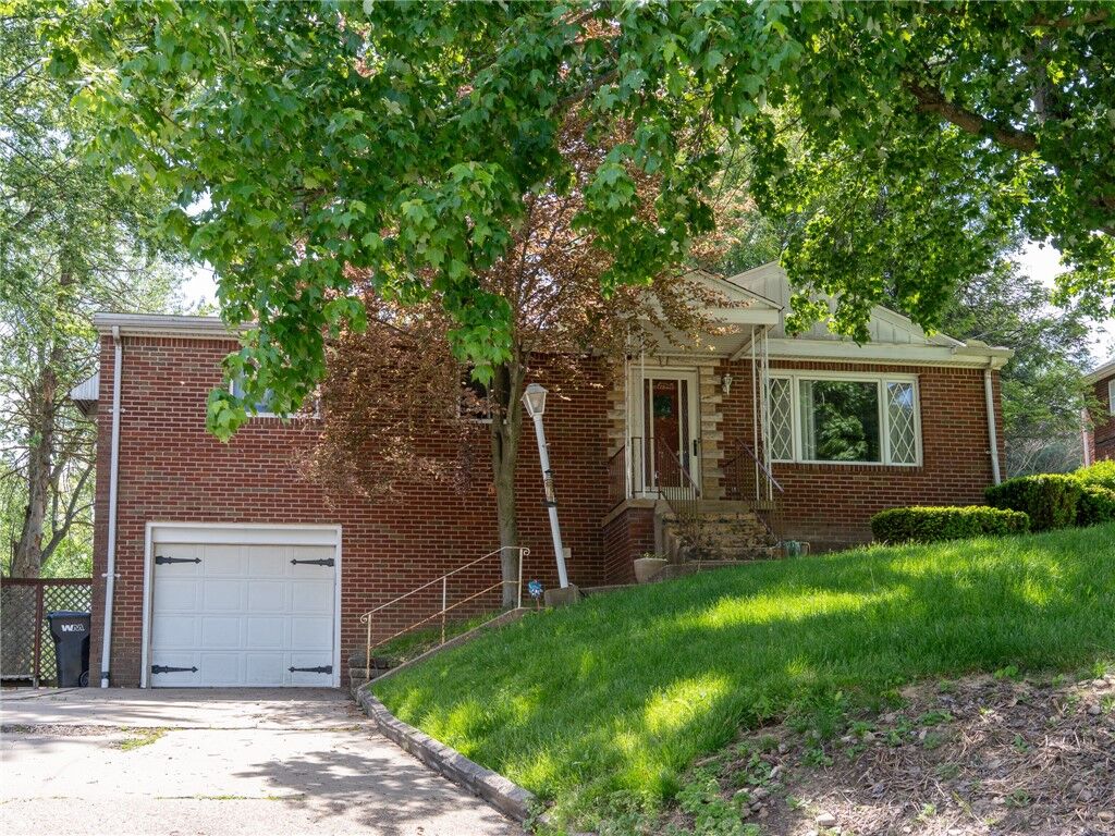 Property Photo:  128 Clover Dr  PA 15061 
