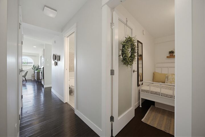 Property Photo: 14955 Victoria Avenue 502 BC V4B 1G2