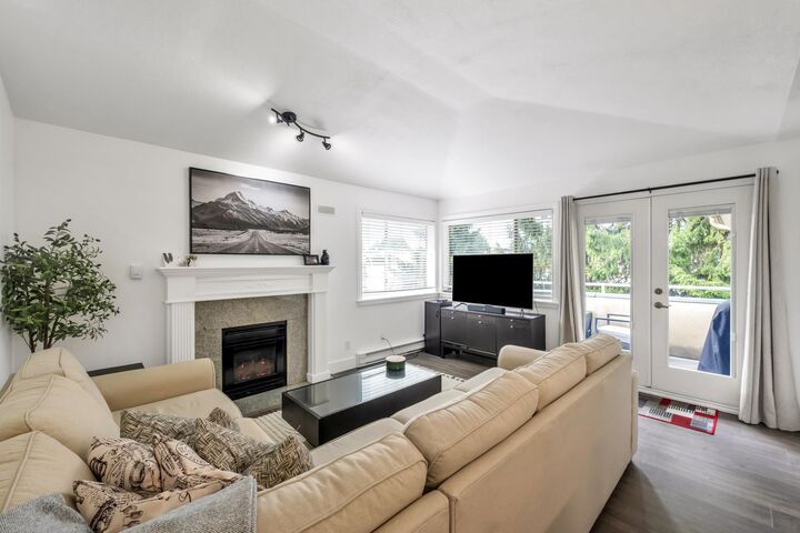 Property Photo: 33675 Marshall Road 308 BC V2S 1L4