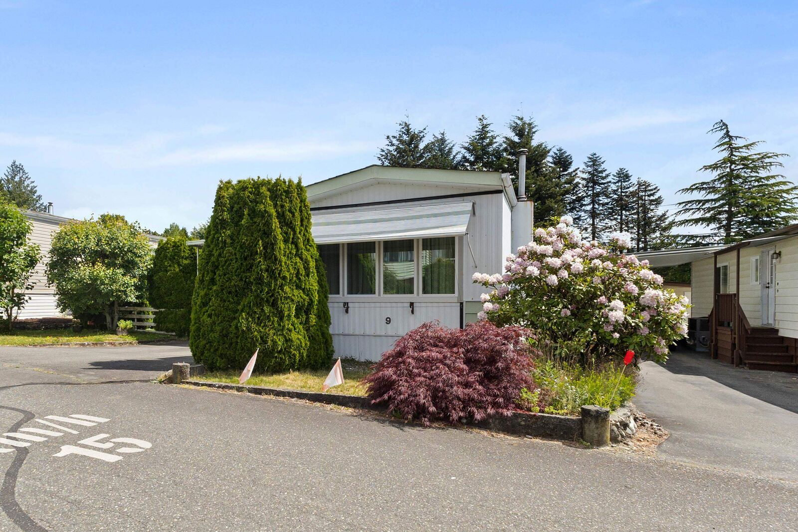 Property Photo: 27111 0 Avenue 9 BC V4W 2S9