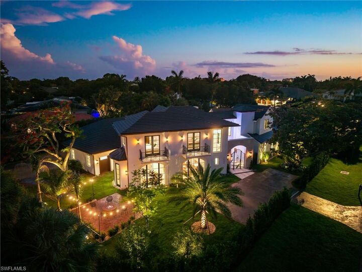 Property Photo:  1598 Nautilus Rd  FL 34102 