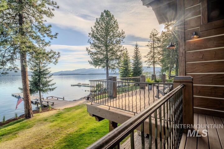 Property Photo: 309 W Lake St ID 83638
