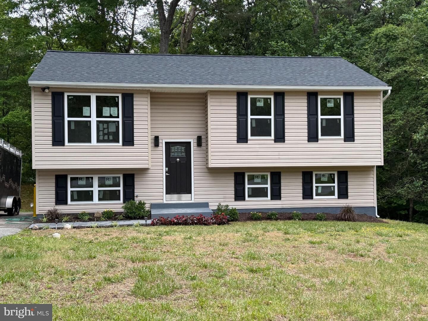 Property Photo:  2024 Yew Court  MD 20685 
