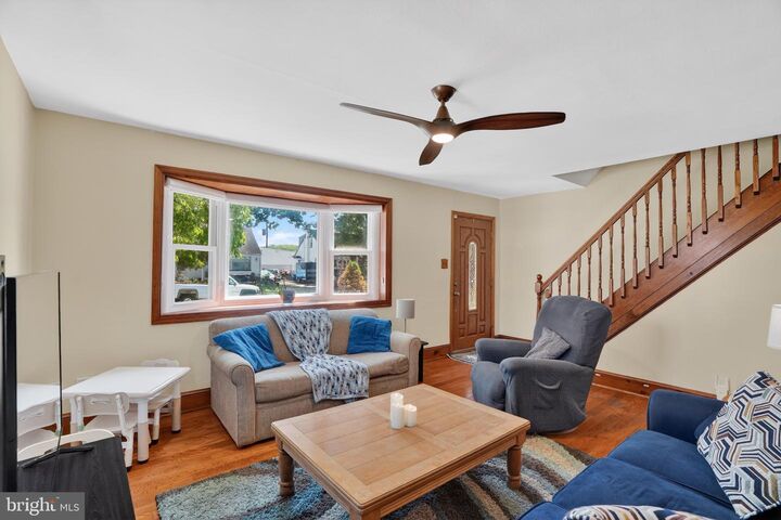 Property Photo:  718 Pearl Avenue  PA 19070 