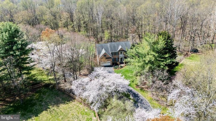 Property Photo:  19808 Falling Spring Court  MD 20882 