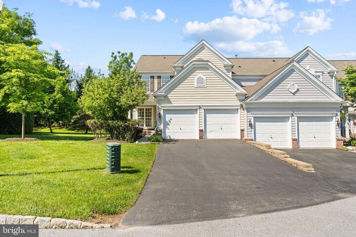 Property Photo:  1 Redtail Court 102  PA 19382 