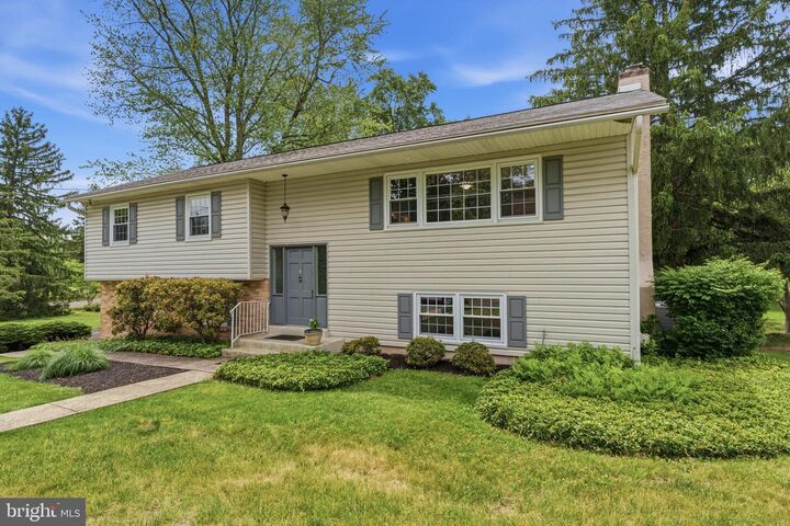 Property Photo: 1198 Strathmann Drive PA 18966