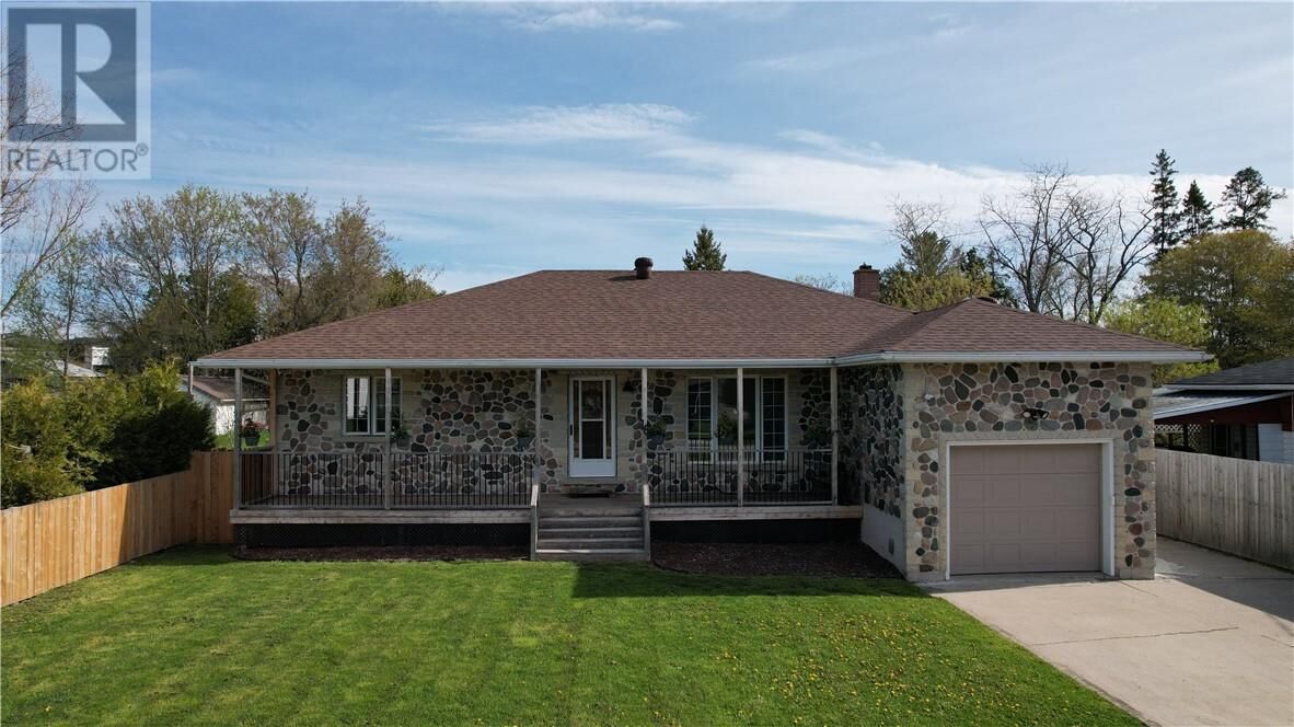Property Photo:  18 Vankoughnet Street W  ON P0P 1K0 