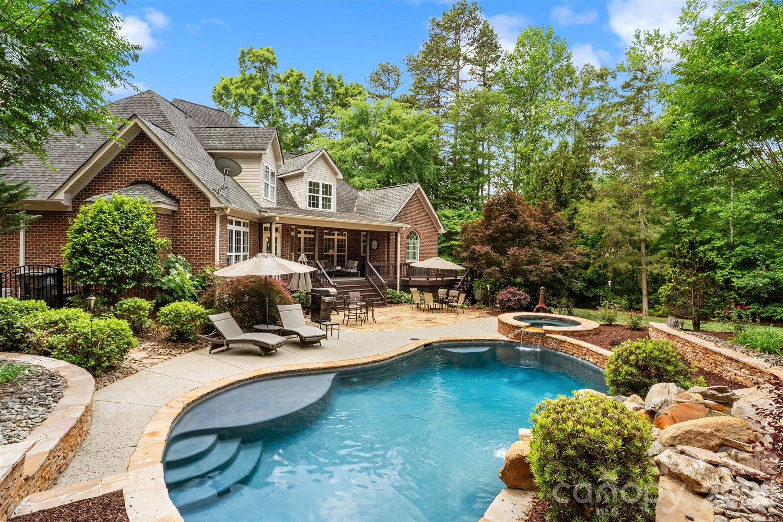 Property Photo:  211 Anniston Way  NC 28036 