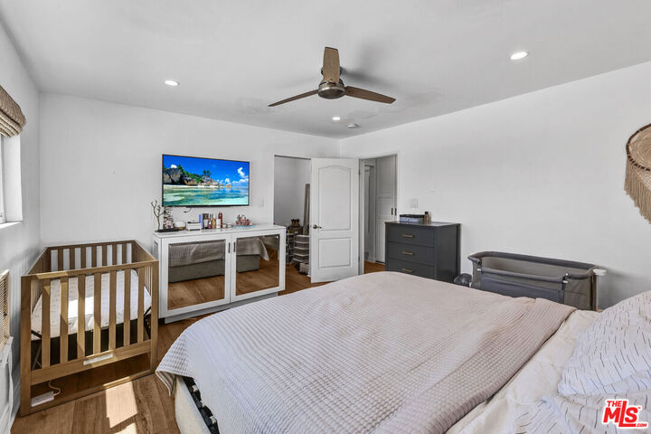 Property Photo:  960 Larrabee St  CA 90069 