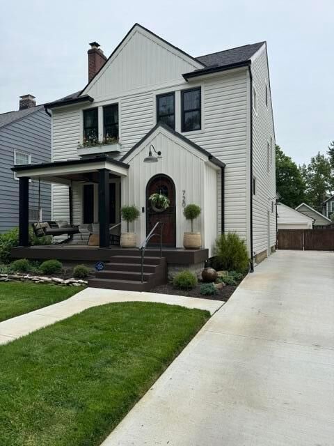 Property Photo: 720 S Roosevelt Avenue OH 43209
