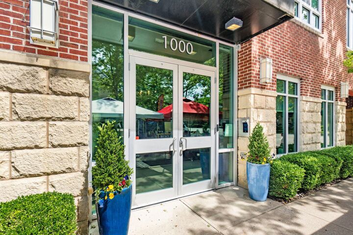 Property Photo:  1000 S Dawson Avenue  OH 43209 