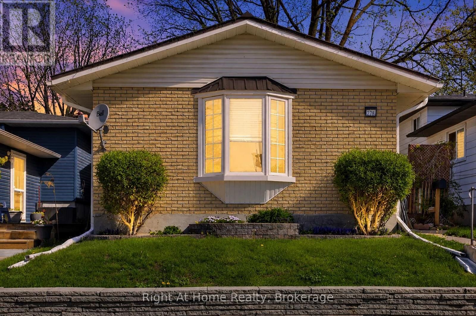 Property Photo: 278 McFarlane Street ON K9H 1K4