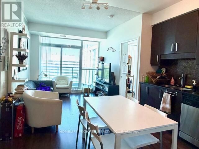 Property Photo: 17 Anndale Drive Ph201 ON M2N 2W7