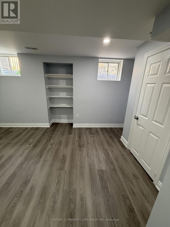 Property Photo:  39 Bellflower Lane  ON L6S 6K1 