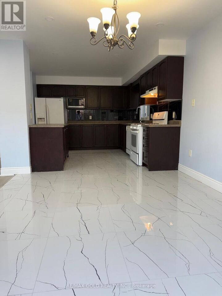 Property Photo: 619 Fieldgate Circle ON N5V 5G1