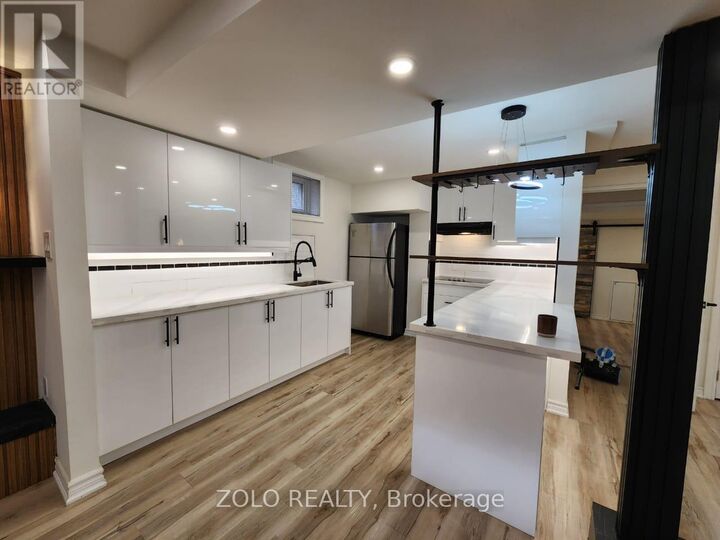 Property Photo: 3 Cabot Court Lower ON L4G 2Y9