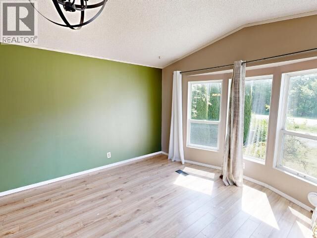 Property Photo:  17-9298 Williams Rd  BC V8A 0J1 