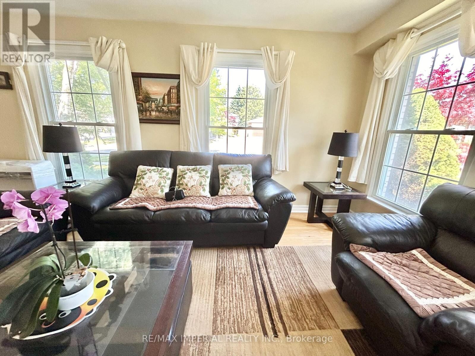 Property Photo: 16 Gloxinia Crescent ON M1W 2C4