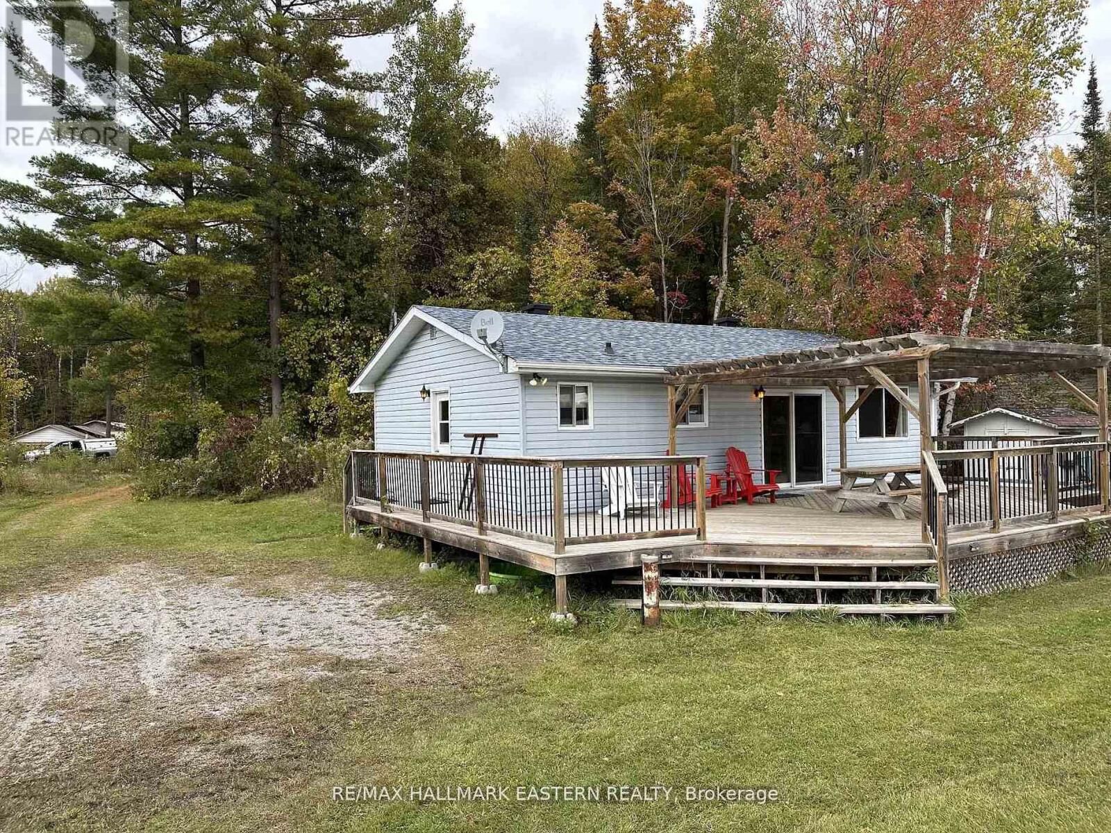 Property Photo:  40 Arrow Bay Road  ON K9L 9R0 