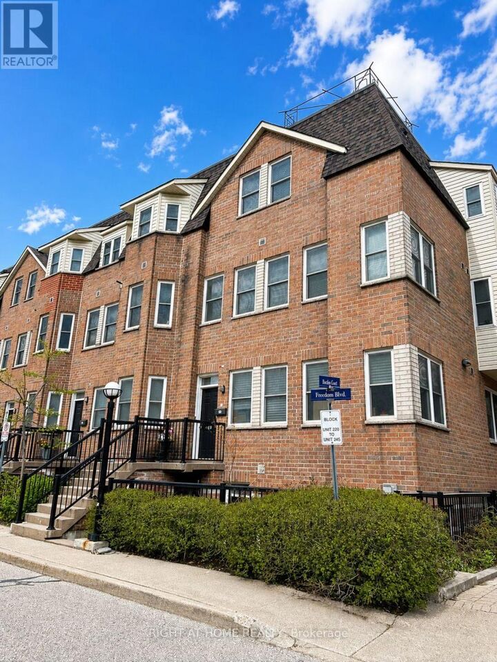 Property Photo:  760 Lawrence Avenue West 221  ON M6A 3E7 