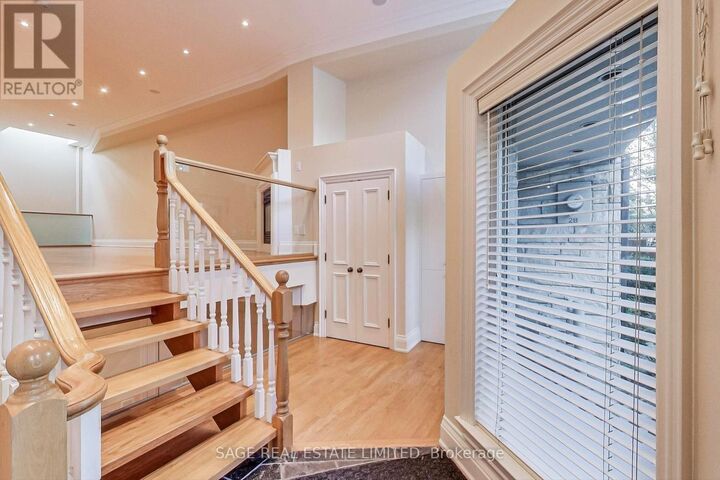 Property Photo:  2C Beatrice Street  ON M6J 2T3 