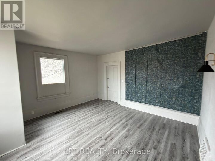Property Photo:  37 Elizabeth Street North  ON L6X 1S3 