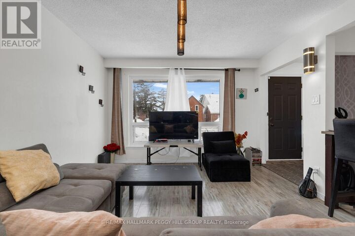 Property Photo: 53 Sanford Street Upper ON L4N 3C3