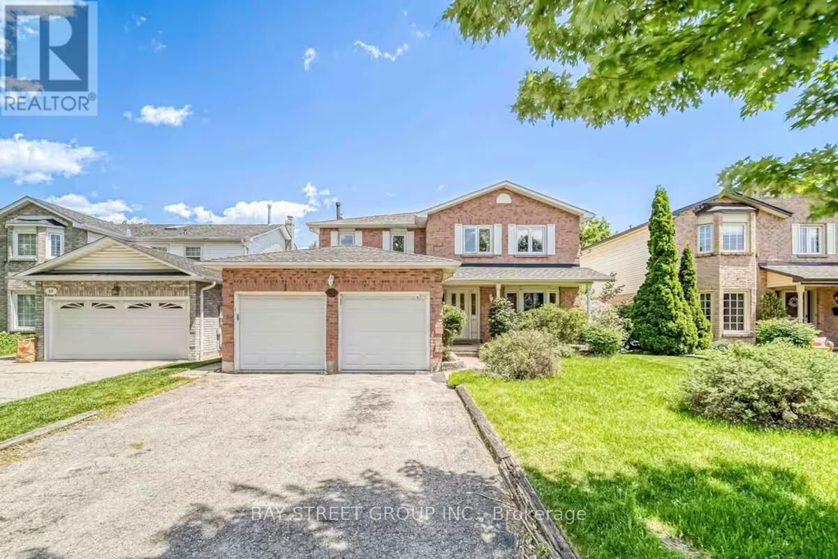 Property Photo:  27 Gladiola Court  ON L1R 1N8 