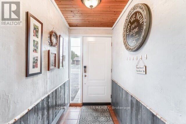 Property Photo: 8 Sora Drive ON L5M 1B2