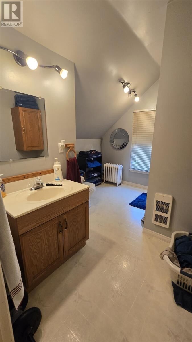 Property Photo:  14 Abbott St  ON P6A 2V9 