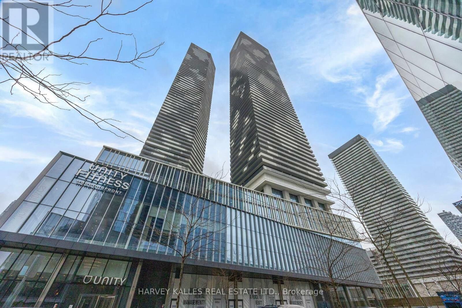 Property Photo: 138 Downes Street 4709 ON M5E 0E4