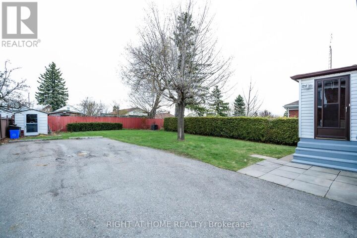 Property Photo: 224 College Avenue 2nd Floor ON L1J 1R7