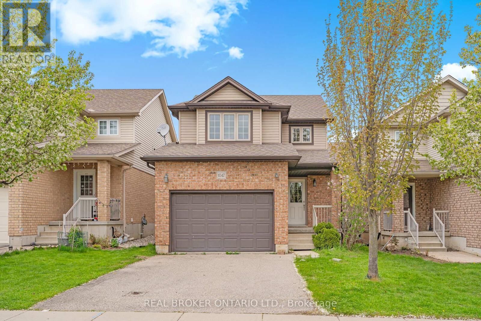 Property Photo:  1047 Marquette Drive  ON N4V 0A9 