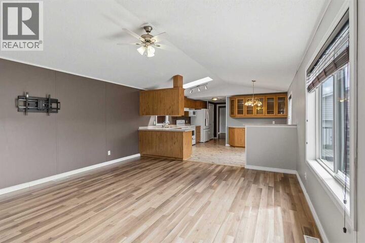Property Photo:  192 Mitchell Drive  AB T9K 2P1 
