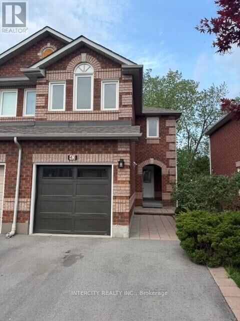 Property Photo:  43 Parkfield Court Upper  ON L4L 9E5 
