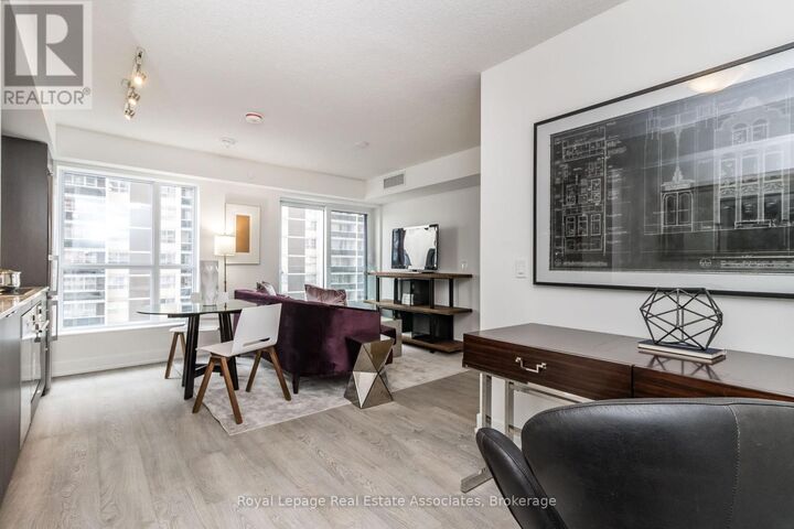 Property Photo:  9 Mabelle Avenue 1325  ON M9A 0E1 