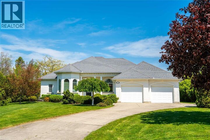 Property Photo: 4266 Bluepoint Drive ON N0N 1J6